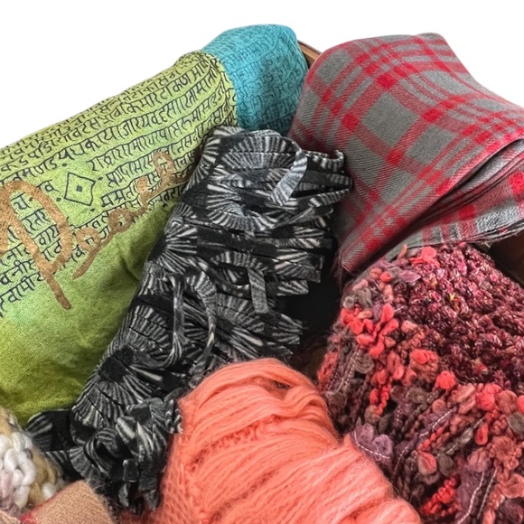 7 Unique & Beautiful Scarves EUC - Picture 16 of 16